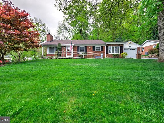 5th image of 2584 Spring Valley Rd