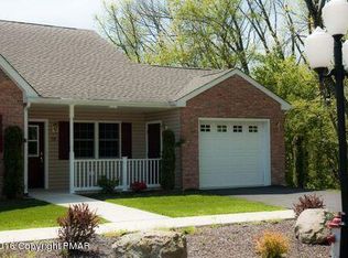 136 Holstein Rd, East Stroudsburg, PA 18301