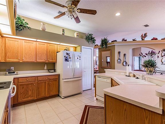 5th image of 18449 Clearcreek Ct