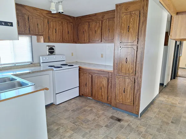 2903 NE Riverside Ave Space 15, Pendleton, OR 97801