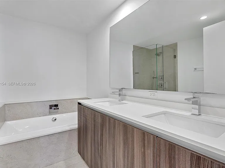 488 NE 18th St #2315 — Photo 19