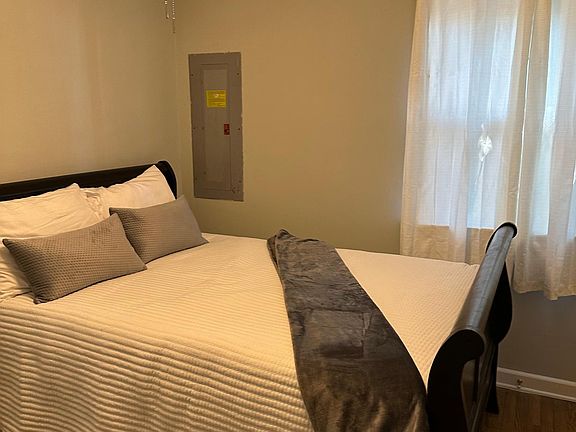 2nd Full-size Bedroom