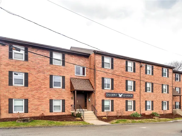 39 Huston Rd, Oakmont, PA 15139