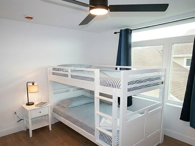 1010 Boulevard 2 #C — Photo 6