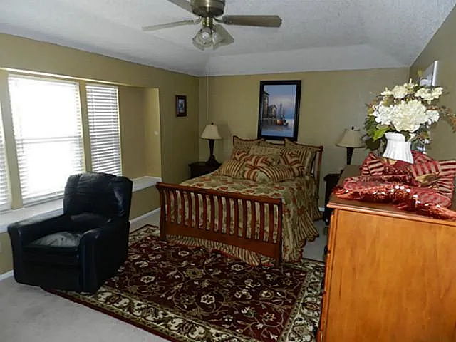 2548 Windchase Dr — Photo 6