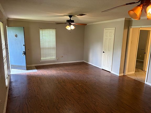 3rd image of 202 W Front St