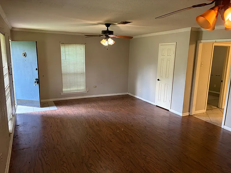 202 W Front St — Photo 3