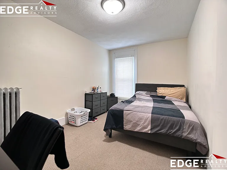 34 Foster St — Photo 6
