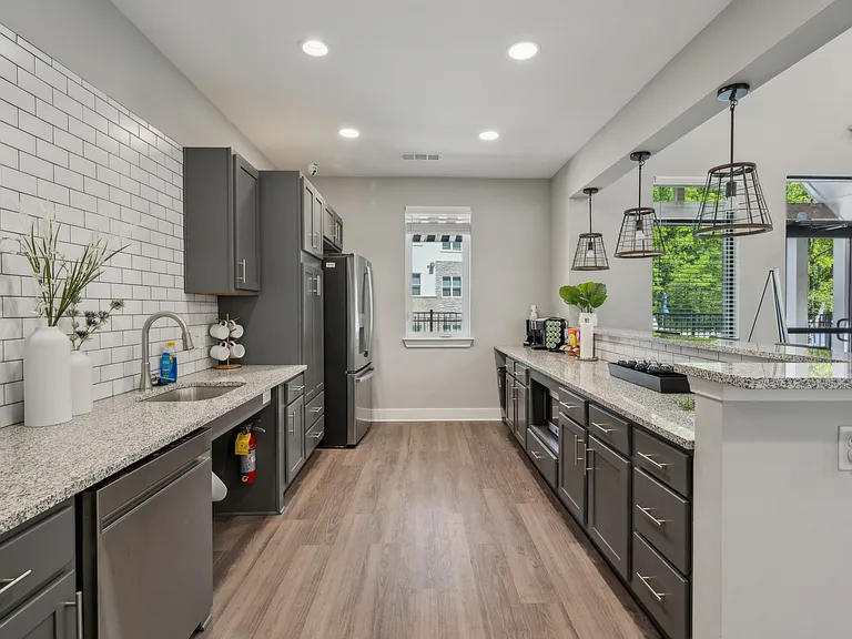 Fairview Terrace — Photo 6
