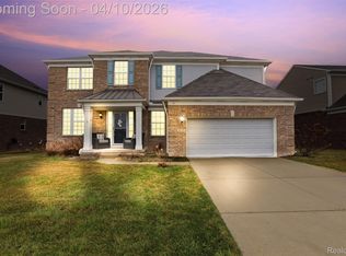49378 Camarosa Ln, Macomb, MI