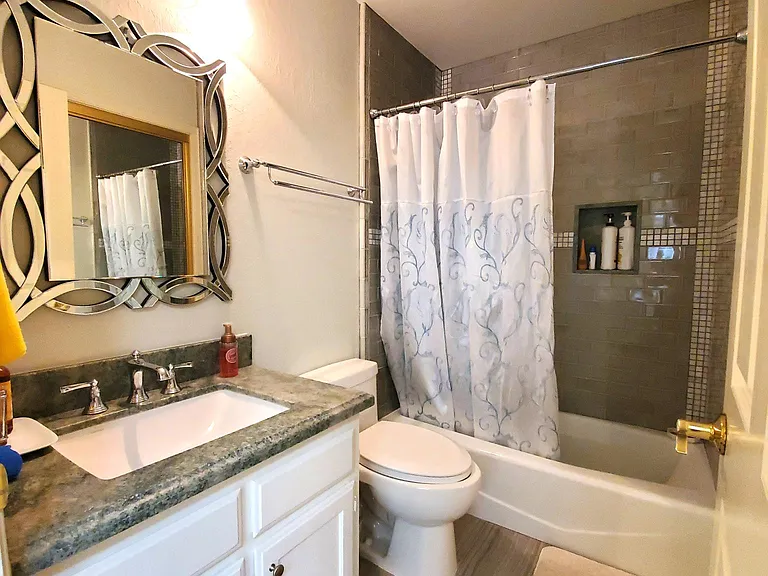 956 Redwood Dr — Photo 14