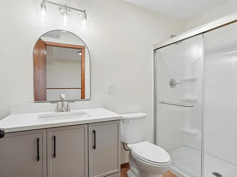 861 Jane St — Photo 22