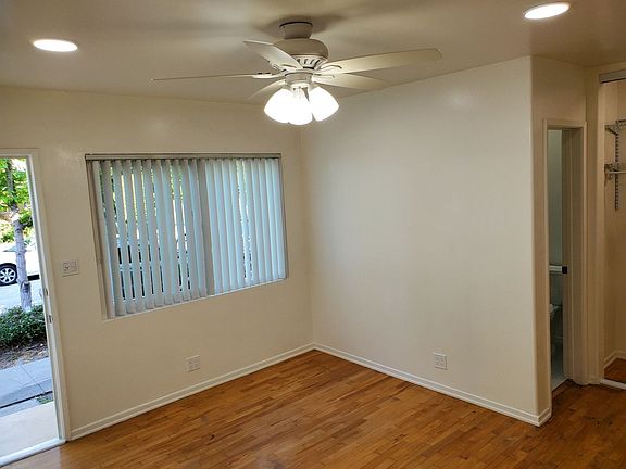 4th image of 2338-52 Penmar Ave #2340