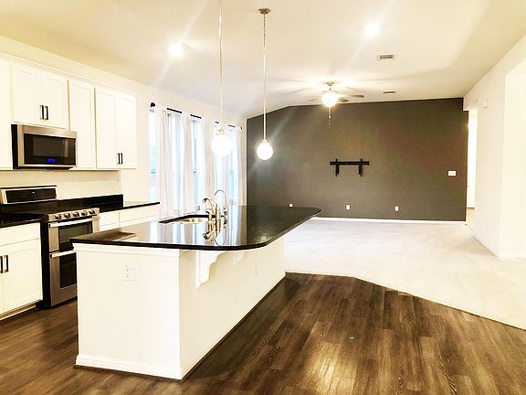 4th image of 417 Gabrielle Anne Dr
