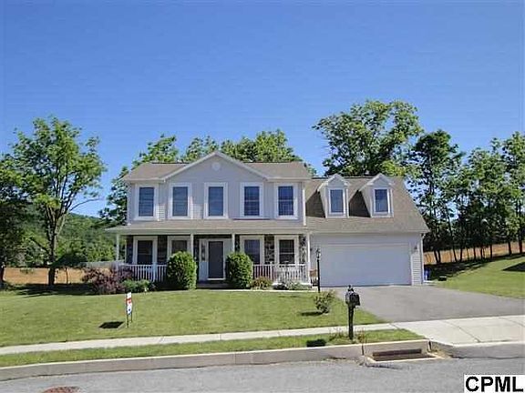 2nd image of 22 Mountain Crest Way