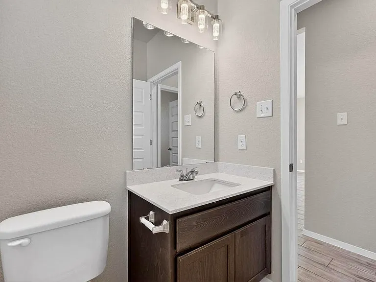 189 Fabion St — Photo 7