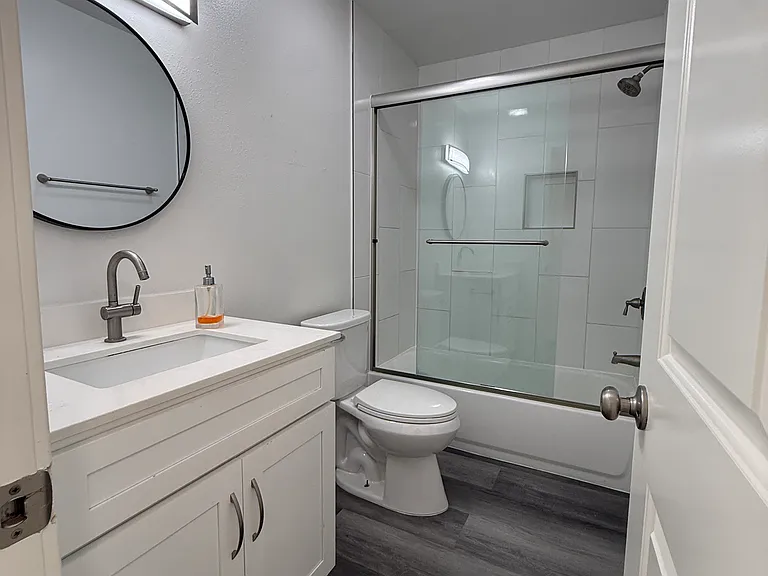 413 N Tustin Ave #A — Photo 7
