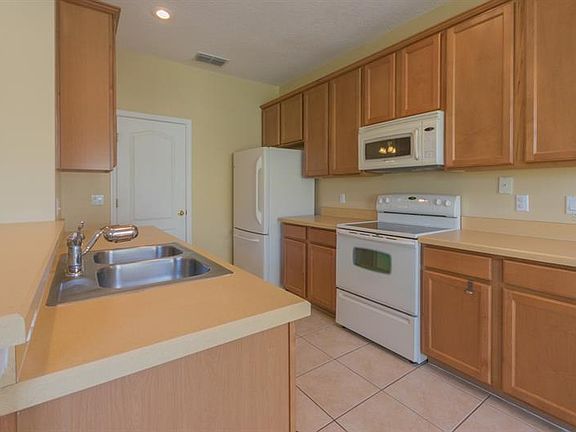 3rd image of 2247 J Lawson Blvd