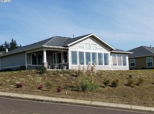 900 Inlet Loop, Coos Bay, OR 97420