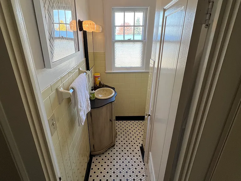 720 S Washington St — Photo 43