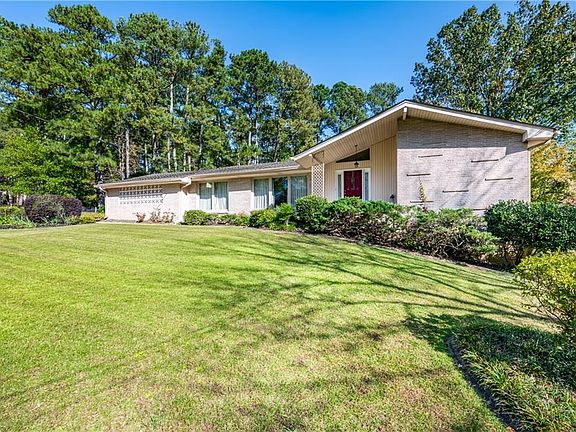 2nd image of 2743 Peppermint Dr