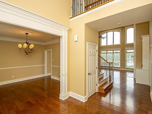 4th image of 6907 Kensington Dr