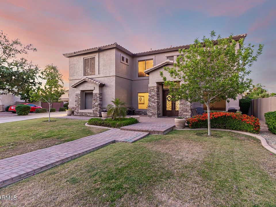 1st image of 1044 E Carla Vista Ct