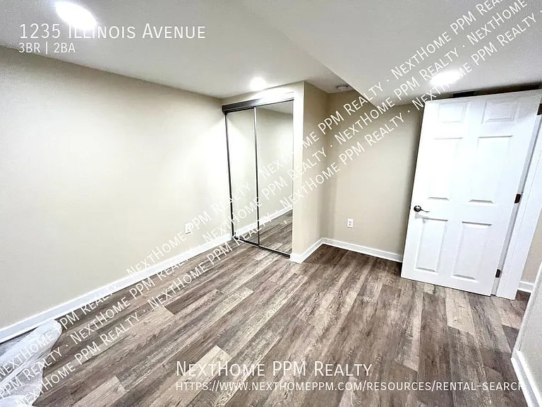 1235 Illinois Ave — Photo 22