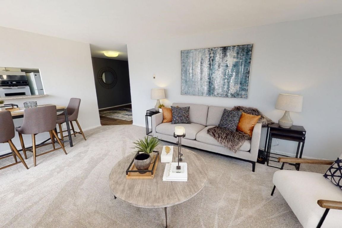 Dining/Living room