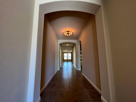 3rd image of 608 Purtis Creek Ln