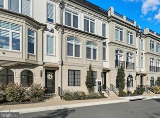 8215 River Rd, Bethesda, MD 20817