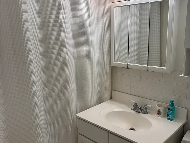 28 Riverside Ave #11E — Photo 9