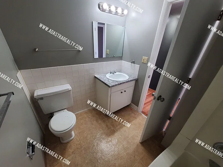 1712 E Cedar St #1716-E — Photo 12