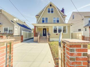 11015 214th St, Queens Village, NY 11429
