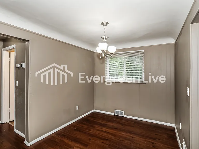 1226 Toluca Ct — Photo 5