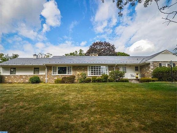 Attached 2-car heated garage