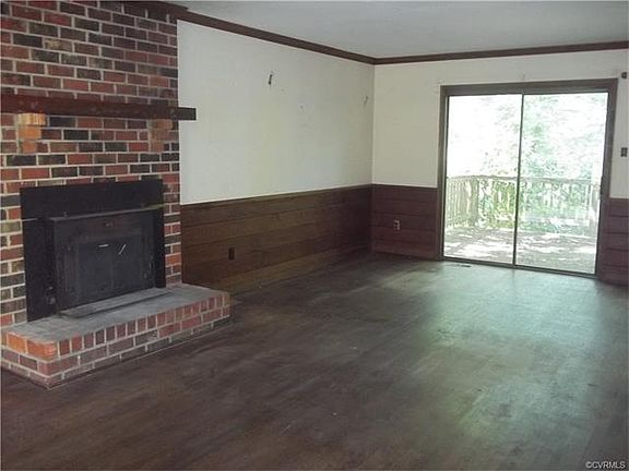 5th image of 9614 Woodstream Dr