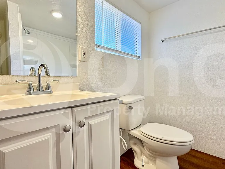 229 N Palm St #7 — Photo 15