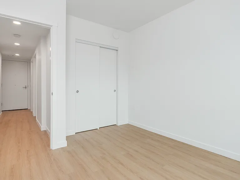 3655 Victoria Dr — Photo 41