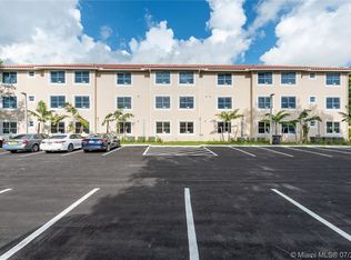 2575 SW 64th Ave APT 11, Miramar, FL 33023