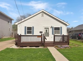 1909 E 24th St, Des Moines, IA 50317