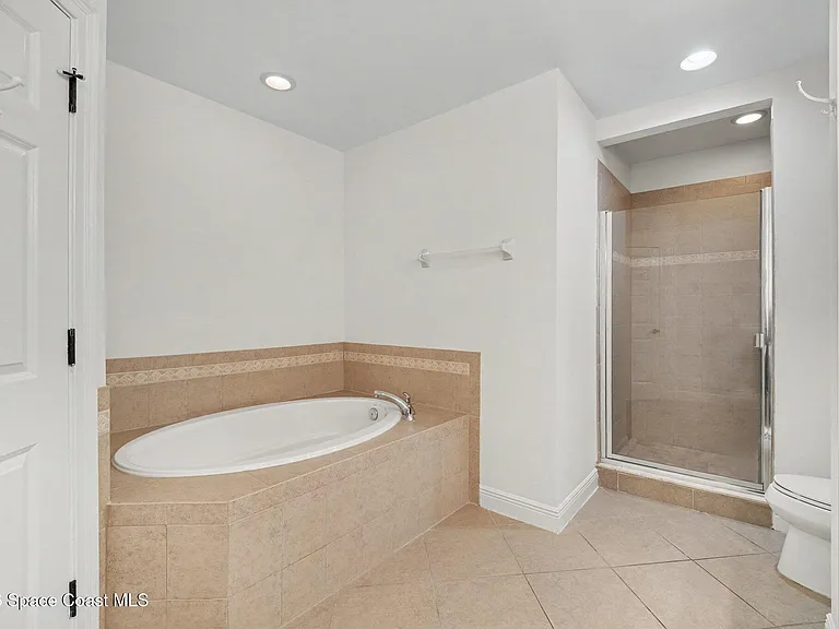 1437 Pineapple Ave #501 — Photo 18