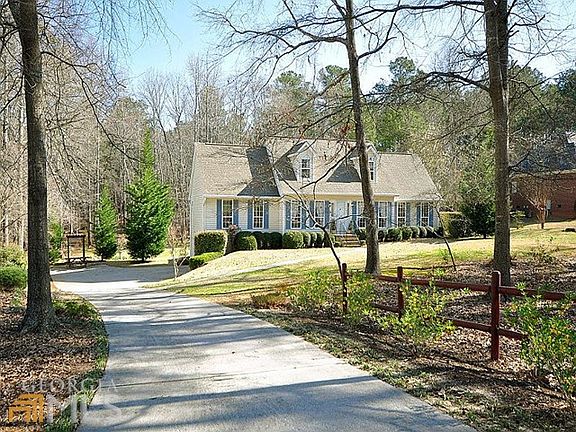 3rd image of 50 Elderwood Ln