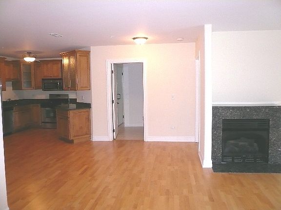 3rd image of 36 S Cass Ave Unit 4E