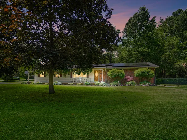 2627 Marinette Dr, Springfield, OH 45503