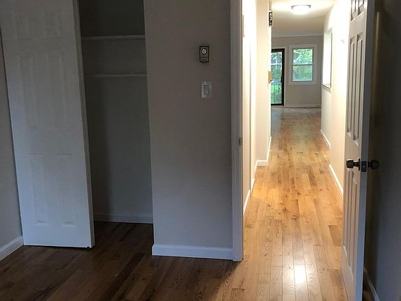 4th image of 20924 23rd Ave #2