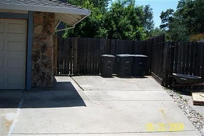 5th image of 8142 Bonnie Oak Way