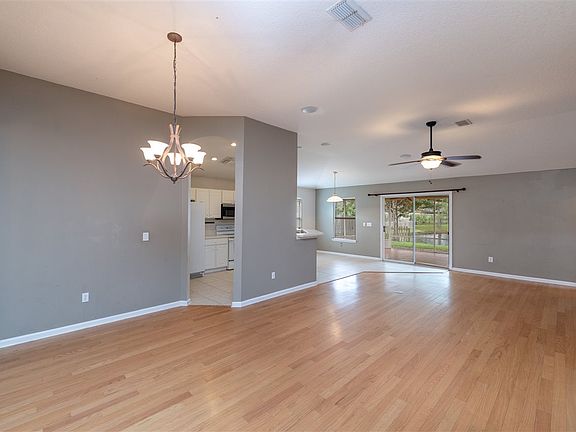 5th image of 505 Prosperity Lake Dr