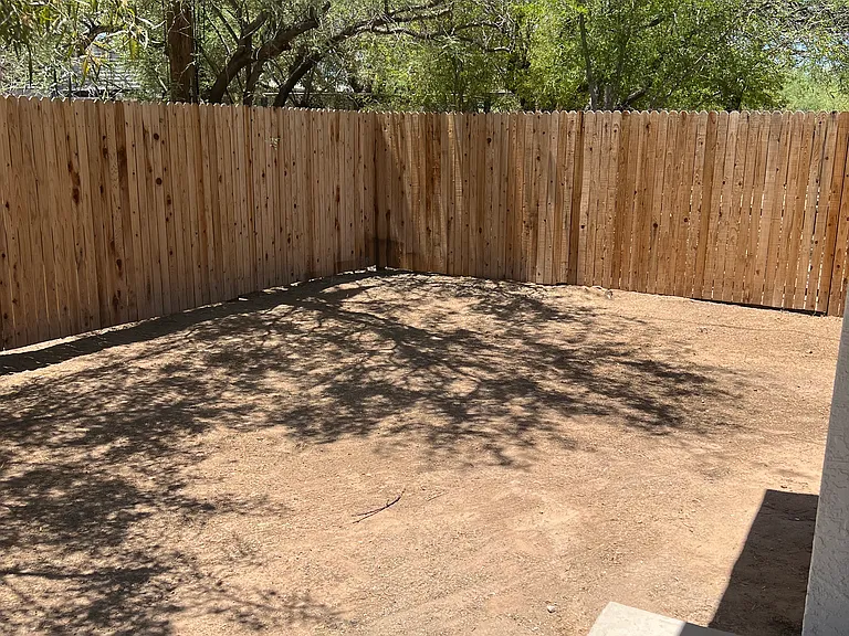 1466 E Hedrick Dr — Photo 9