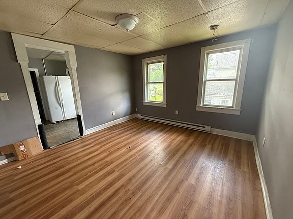 3rd image of 527 N Rebecca Ave #4